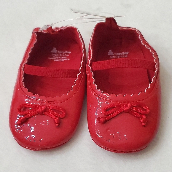 NWT Baby Gap Red Scallop Edge Bow Soft Shoes Baby Girl 6-12 Months - Picture 3 of 9